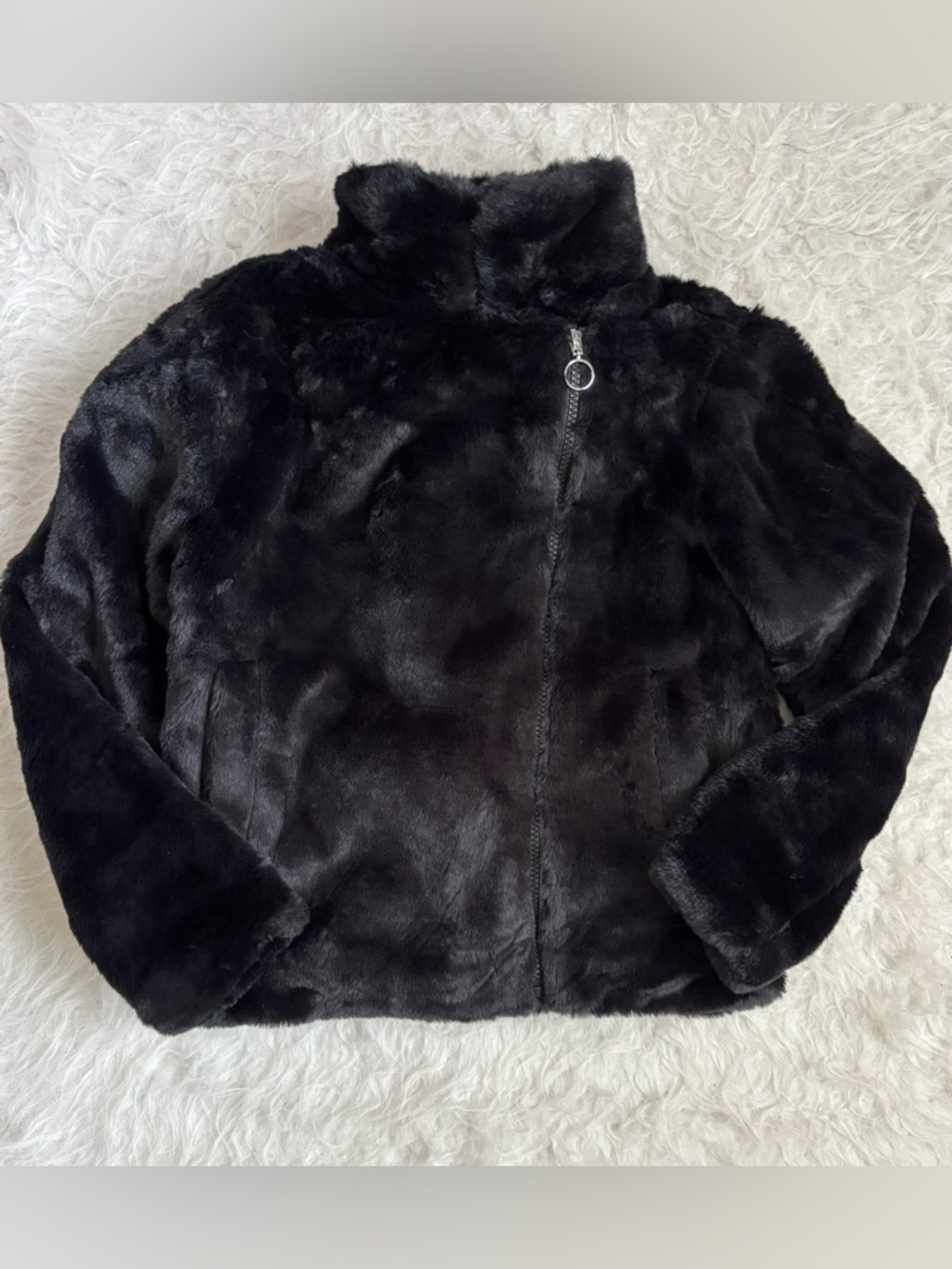Urban Republic NWT Girls Classic Black Faux-Fur Teddy Jacket with Ring Zip